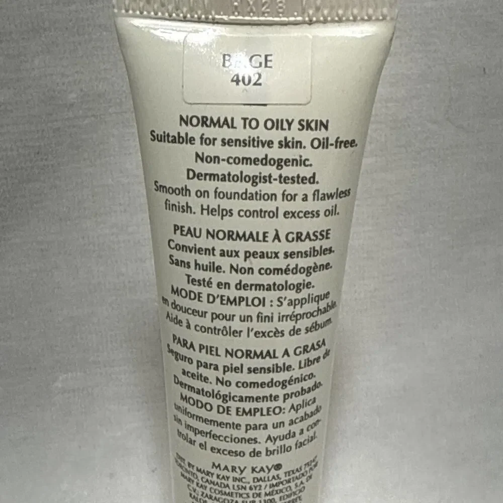 Mary Kay Foundation Medium Coverage BEIGE 402 368300 ~ New Old Stock 💖